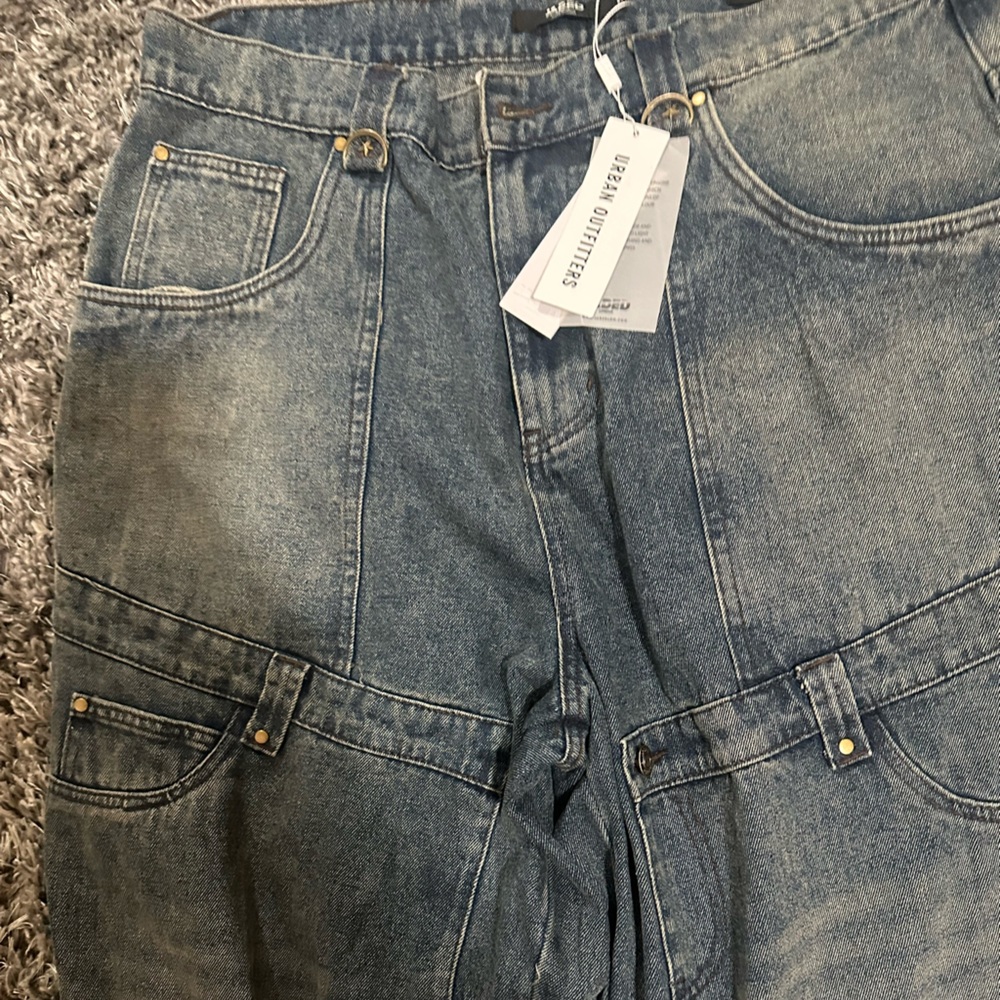 Brand new Urban Outfitters wide leg COLUSSUS FIT baggy pants with pockets.